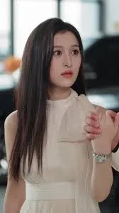 觉醒当天打脸自以为是的高冷女神在线观看